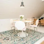 4 Person In Апартаменты
