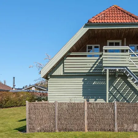 4 Person In 보르콥