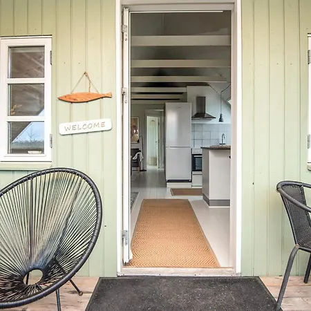 4 Person In ボルコップ