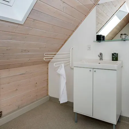 4 Person In ボルコップ